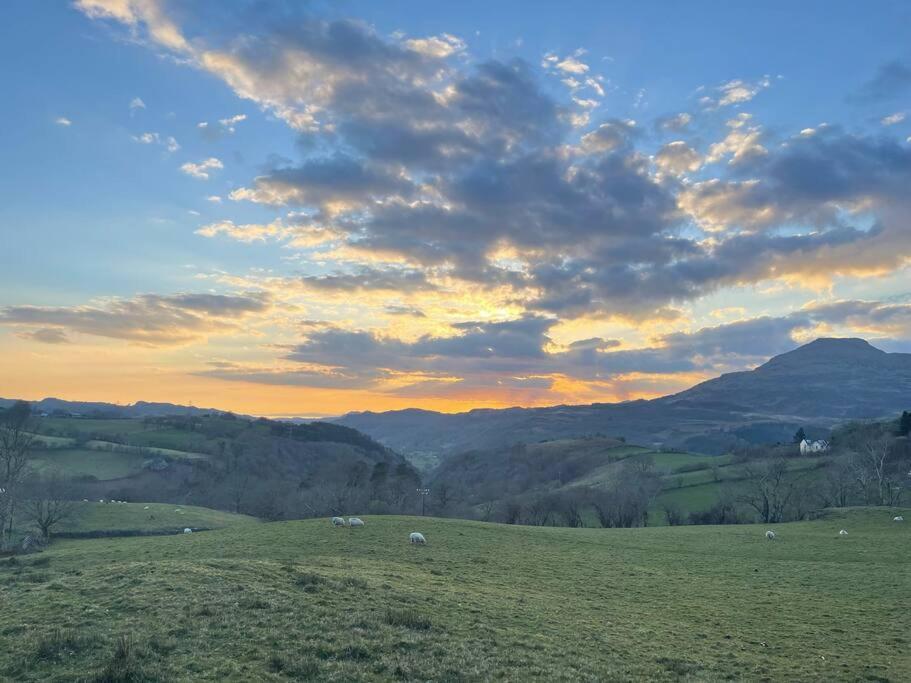 Charming Riverside Cottage In Snowdonia National Park Tanygrisiau Екстериор снимка